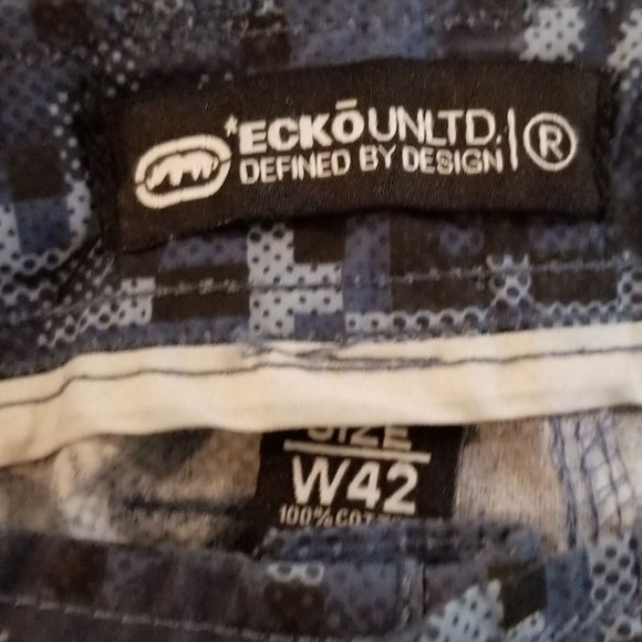 Ecko Men's Digital Camo Cargo Shorts - 42W - New - Picture 3 of 3